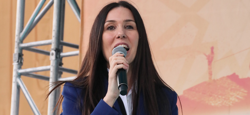 Varsın birileri millet iradesini hiçe sayıp iradeyi başka odaklarda arasın